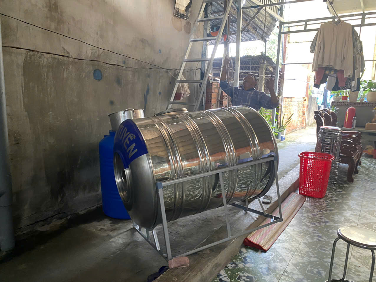 bồn 1000l inox thanh lý