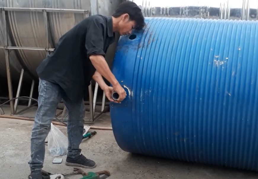 Hàn sửa bồn nước nhựa